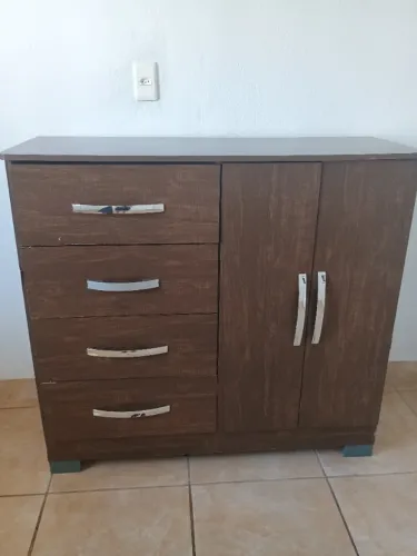 Cômoda 4 gavetas e uma sapateira 2 portas