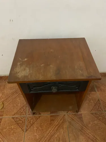 Criado mudo, mesa de cabeceira, antiga madeira 