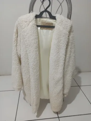 Casaco branco de pelo