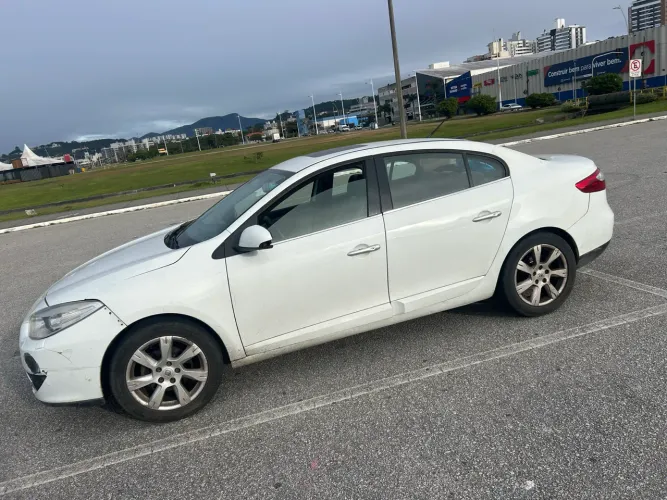 Renault Fluence Sedan Privilège 2.0 16V Flex AUT 2014