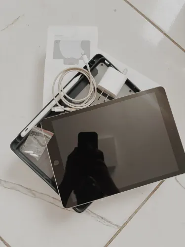 IPAD (9° GERAÇÃO) - 64GB