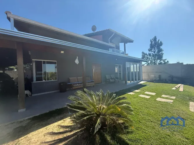 Chácara com 3 Quartos e 4 banheiros à Venda, 1.000 m² por R$ 1.100.000 Cód. ch2766