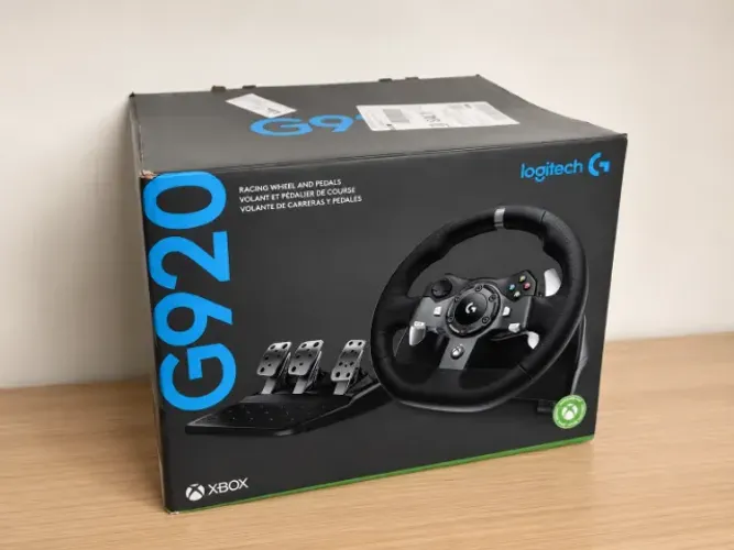 Logitech G920 ? praticamente novo | Xbox e PC