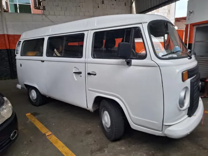 Volkswagen Kombi Lotação 1.4 MI Total Flex 8V 2012