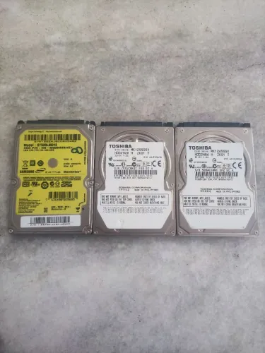 HDs de notebook 2 de 120gb e 1 de 500gb