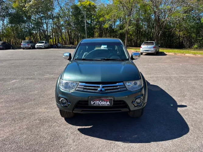 Mitsubishi L200 Triton HPE 3.2 CD TB Int.diesel AUT 2016