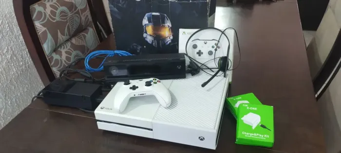 Xbox one branco edição especial