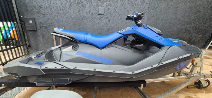 Seadoo spark trixx 2022 - unico dono - sem carreta