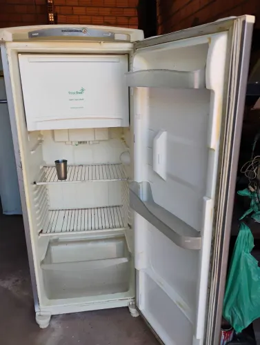 Geladeira Consul frosfree 