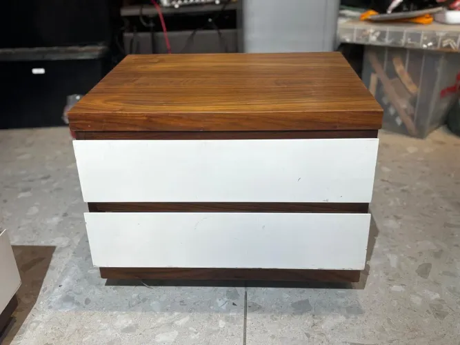 Mesa de cabeceira 
