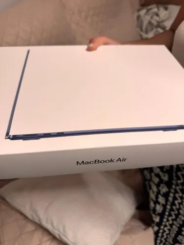 MacBook Air NOVO 16gb 512gb M5