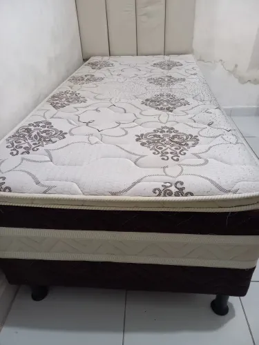 Vende sé cama box de solteiro com auxiliar