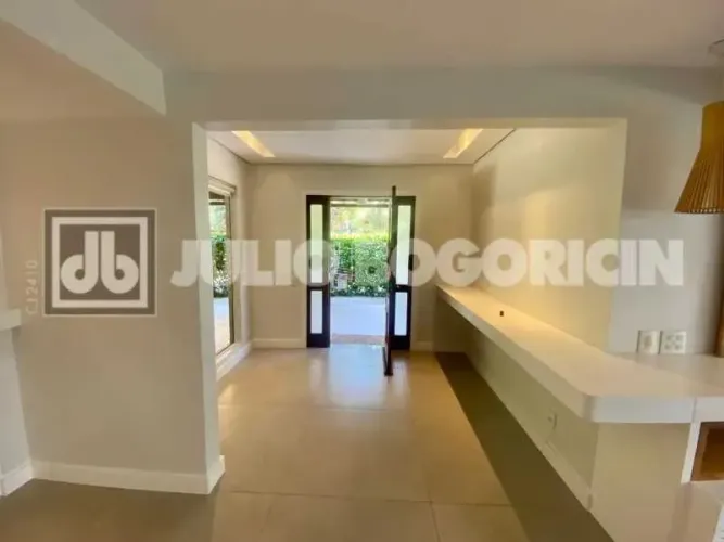 Apartamento : / Residencial / Barra da Tijuca