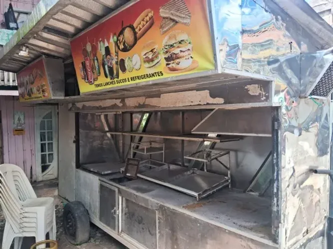 Vende-se carro de lanche