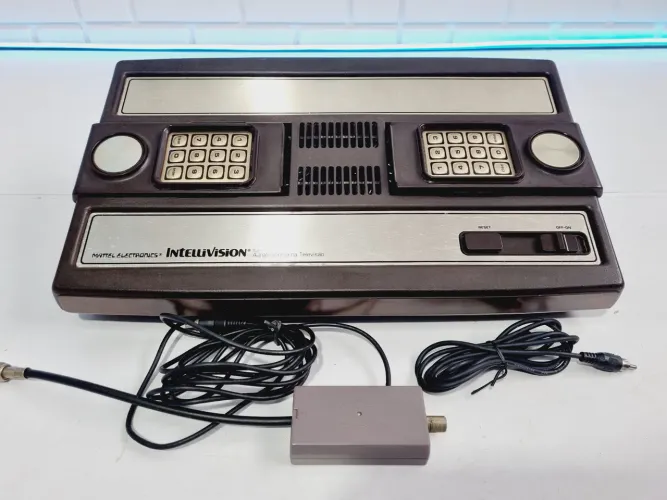 CONSOLE INTELLIVISION