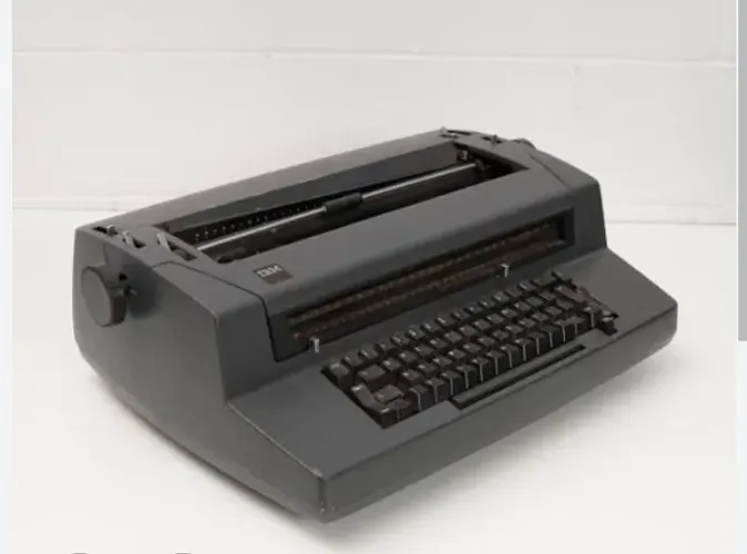 Máquina de escrever eletrica