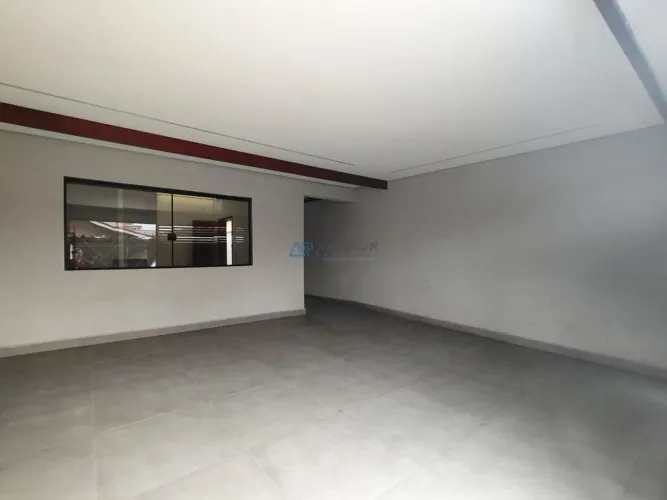 Casa à venda no bairro Tupi em Praia Grande com 2 dormitórios suítes