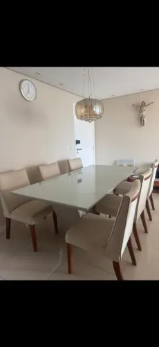 Mesa com 6 cadeiras