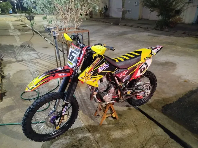 Tornado 250 de trilha