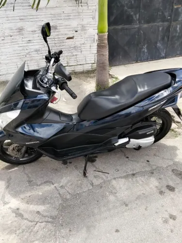 Vendo PCX, única dona.