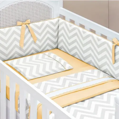 Kit Enxoval para Berço Brooklyn Chevron Cinza/Amarelo 11 Peças espuma antisufocante