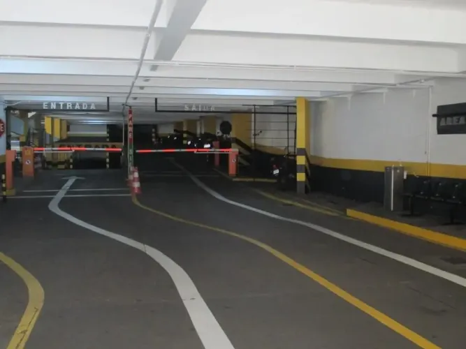 Box para Locação/Aluguel - 0m², 0 dormitórios, 1 vaga - Centro