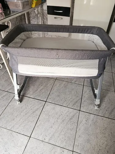 BERÇO NOVINHO, USADO BEM POUCO