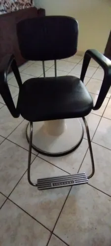 Cadeira barbeiro, cabeleireiro ótimas condições 