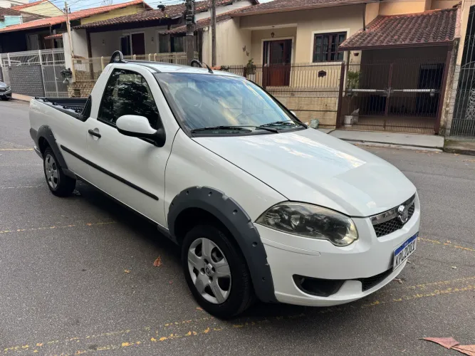 Fiat Strada Trekking 1.6 16V Flex CS 2013