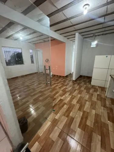 Vendendo casa boa localização próximo ao final de linha 