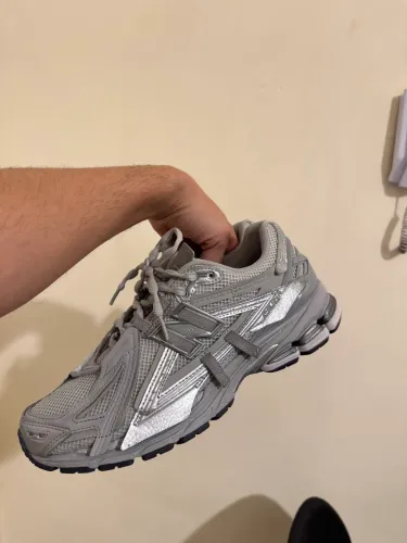 Tênis new balance 1906a metallic silver original
