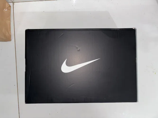 NIKE AIR MAX DN8 