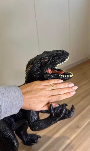 Dinossauro gigante articulado jurassic world