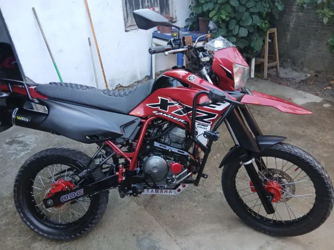 Lander 250 muito top impecável toda revisada