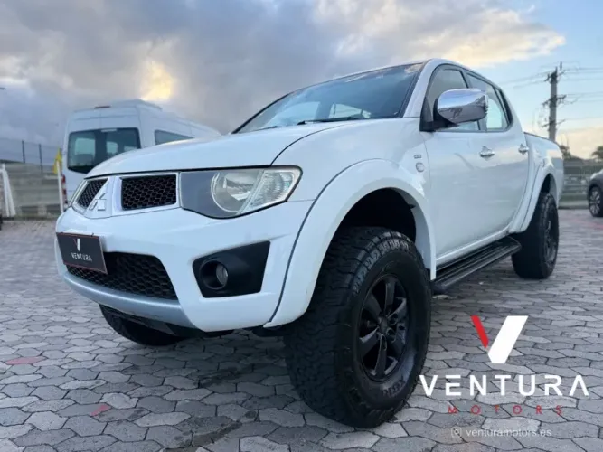 Mitsubishi L200 Triton HPE 3.2 CD TB Int.diesel AUT 2012