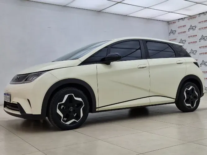 BYD Dolphin EV (Elétrico) 2025