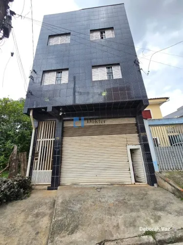 Predio com 04 apartamentos em cima e um Salão embaixo, Imovel para Investidor!