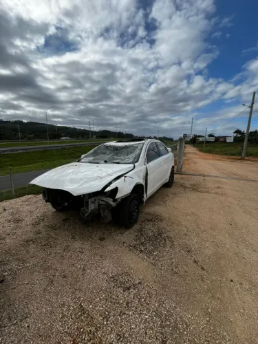 Sucata Mitsubishi Lancer 2.0 16v Automático 2014 Para Venda De Peças