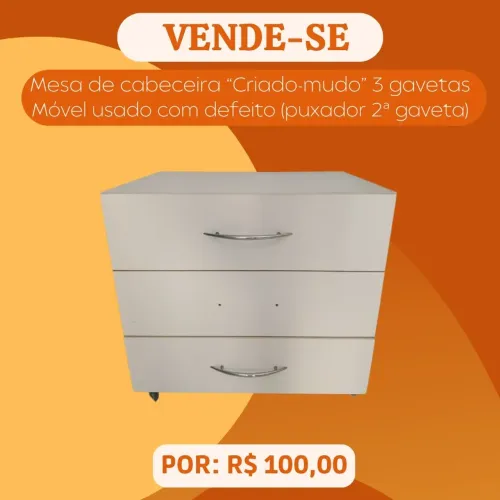 Mesa de cabeceira "criado-mudo" com 3 gavetas