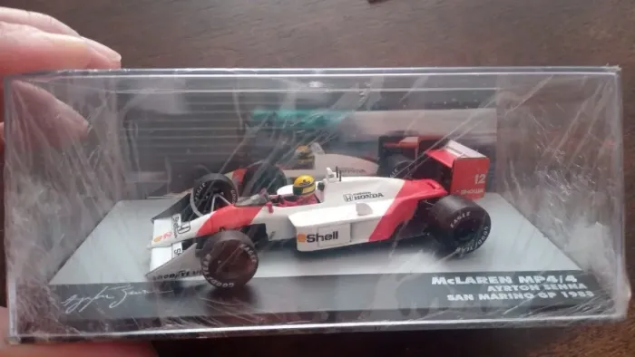 MacLaren Senna MP4-4 1:43