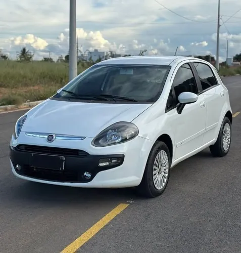 Fiat Punto Attractive 1.4 Fire Flex 8V 5P 2014