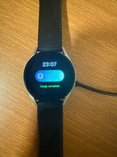 SAMSUNG Galaxy Watch 4