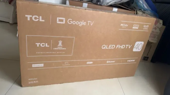 SMART TV TCL QLED 40" *LACRADA*