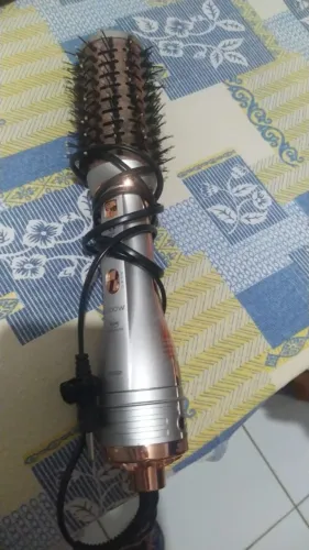 Vendo uma escova 2em1