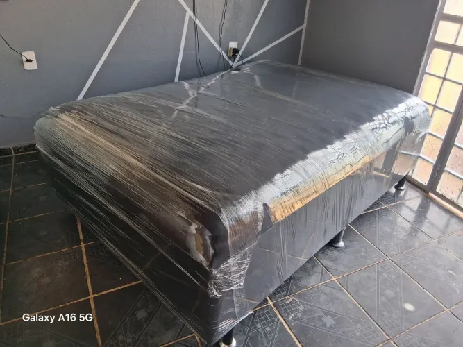 Cama Box Casal De Molas Muito Confortável 