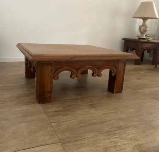Mesa de centro quadrada