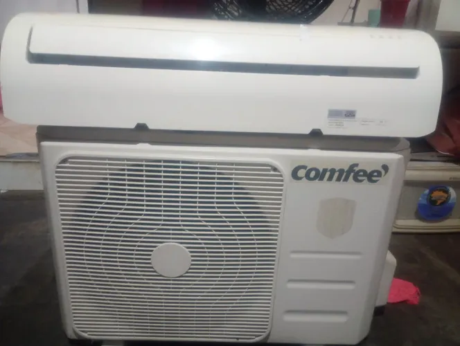 Vendo um ar condicionado split de 12000 BTUs