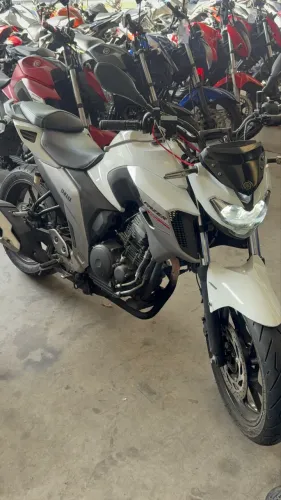 YAMAHA FZ25 2019