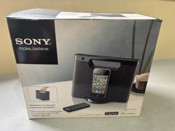 Docking Station Sony RDP-M7iP - Na caixa e com manuais
