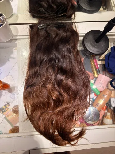 CABELO HUMANO TECIDO NO MÉTODO FITA ADESIVA